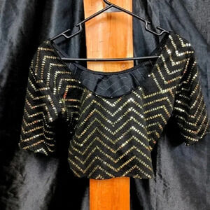 Black and gold sequin crop top unknown brand size small never been worn